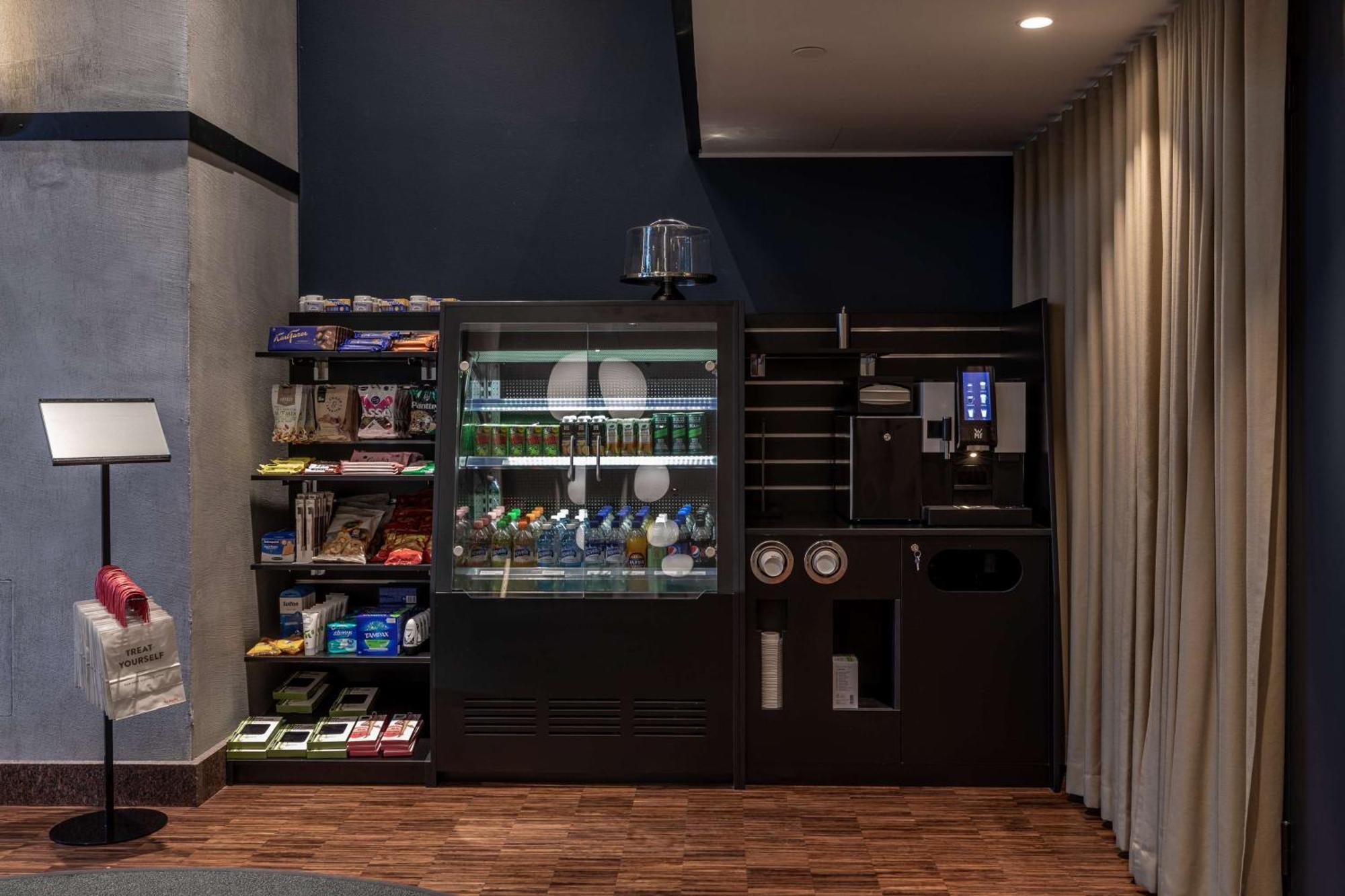 Scandic Helsinki Hub エクステリア 写真