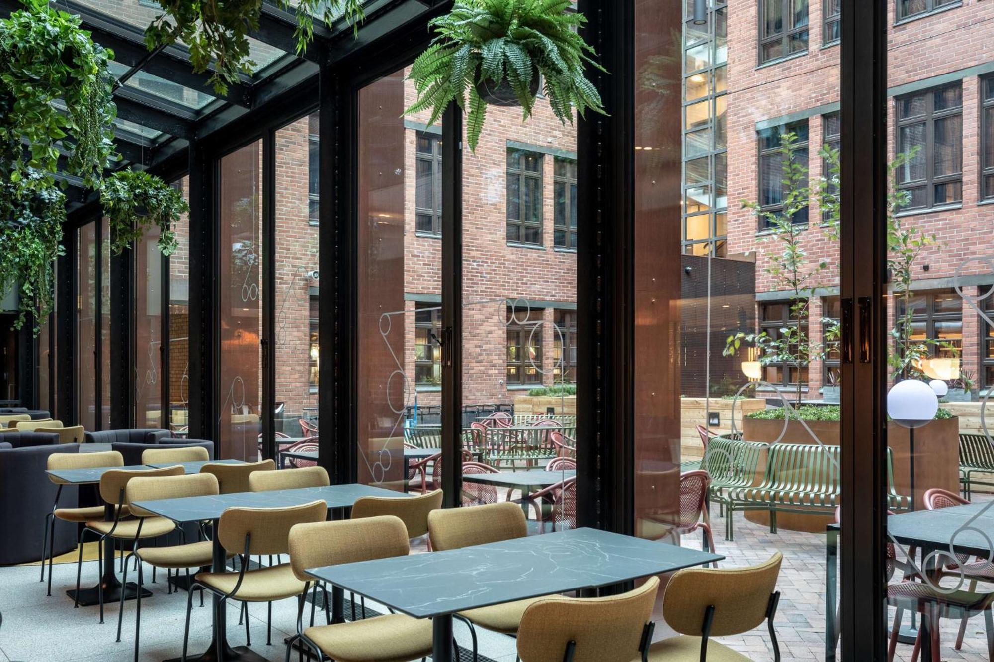 Scandic Helsinki Hub エクステリア 写真