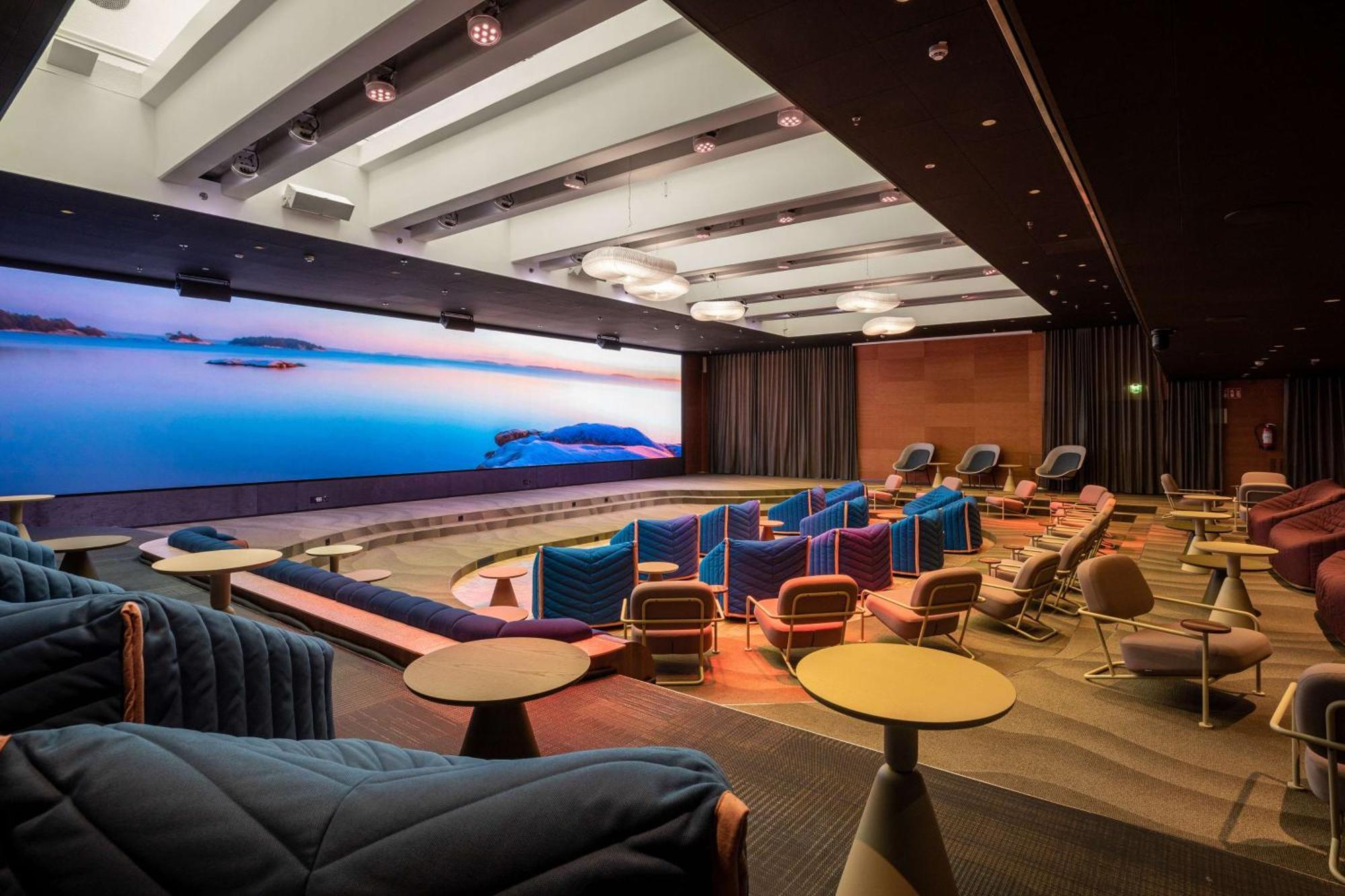 Scandic Helsinki Hub エクステリア 写真